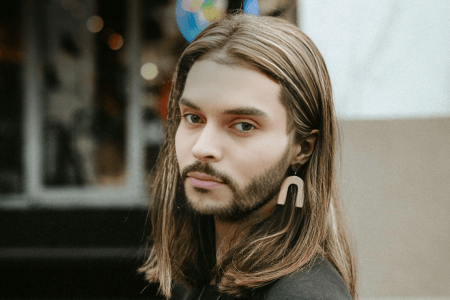 After AI face swap: woman turned into man in video